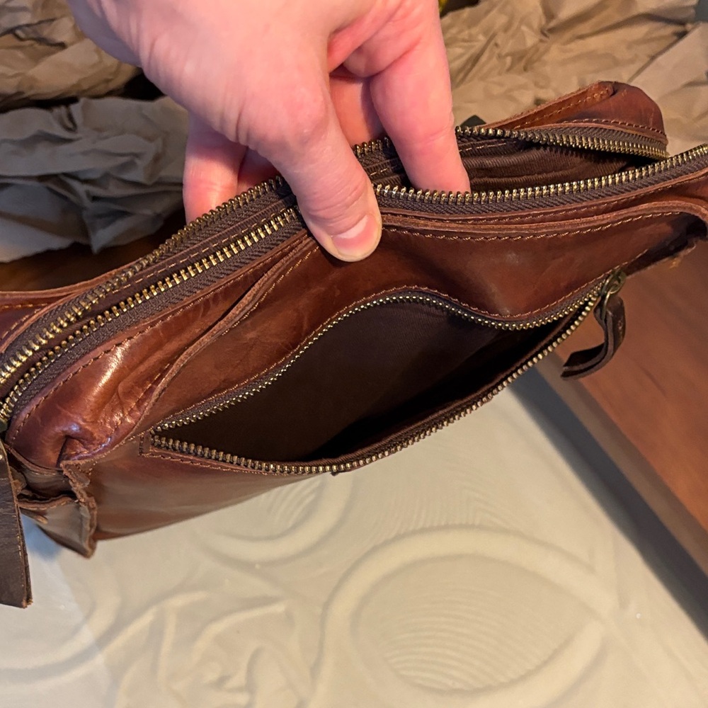 PIKOLINOS CAIMARI Rich Brown Leather Messenger Bag - Picture 13 of 16